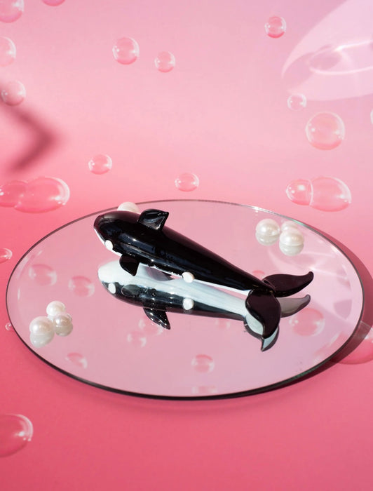 BURNING LOVE Orca Pipe