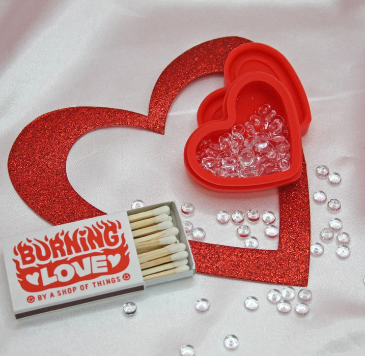 BURNING LOVE Heart silicone container- red