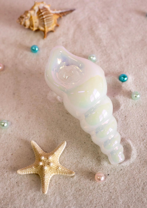 CANNA STYLE IRIDESCENT SEASHELL PIPE - WHITE