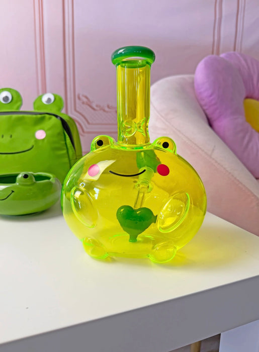 BURNING LOVE Ms. Frog, The Bong
