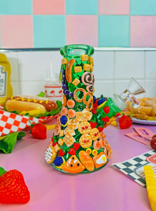 BURNING LOVE Charcuterie Cutie Bong