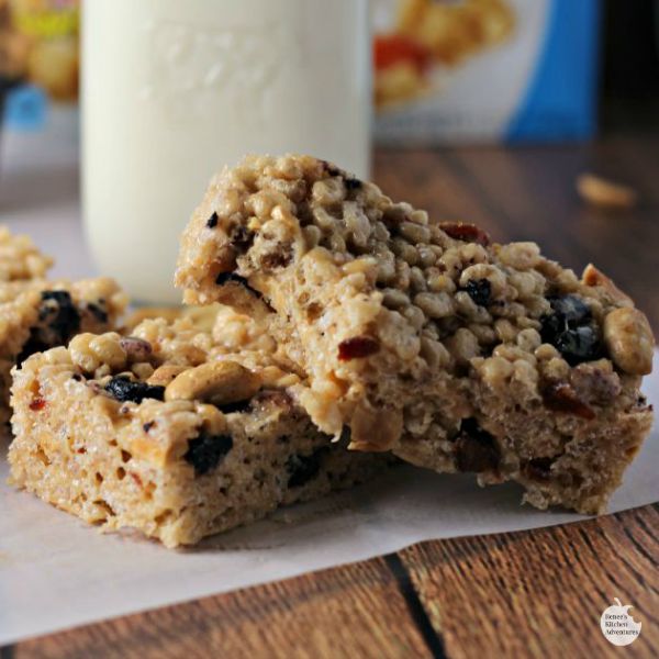 CEREALZ Infused Cereal Bars COOKIES & MILK