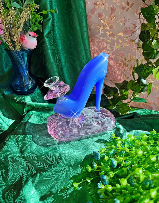 BURNING LOVE The Glass Slipper Bong