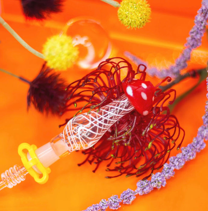 BURNING LOVE Mushroom Dab Straw - Red