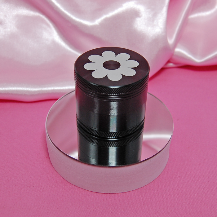 Burning Love Collection Daisy Flower Grinder