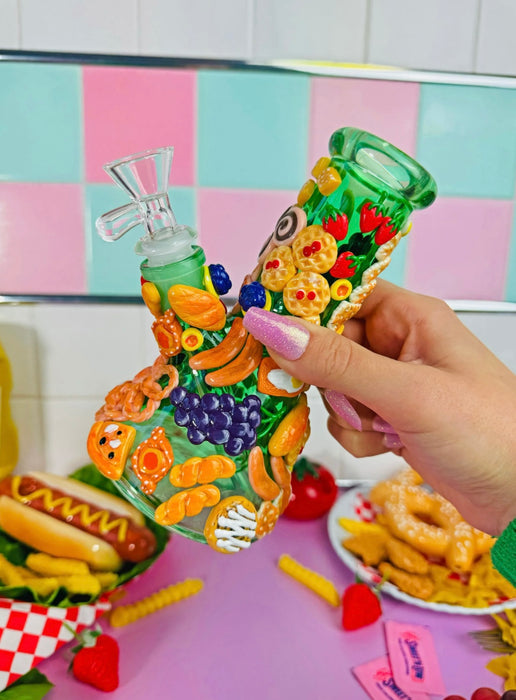 BURNING LOVE Charcuterie Cutie Bong
