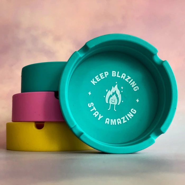 JANEYS Keep Blazing, Stay Amazing Teal Silicone Ashtray