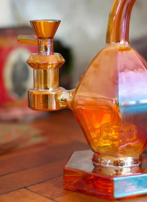 BURNING LOVE Bitchy Bong- Amber