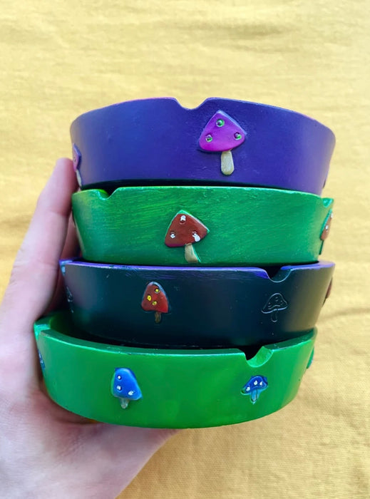 Mushroom Round Polyresin Ashtray | 4.25" GREEN TRI COLOR