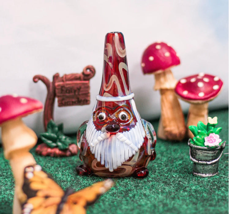 BURNING LOVE Garden Gnome Pipe - AMBER