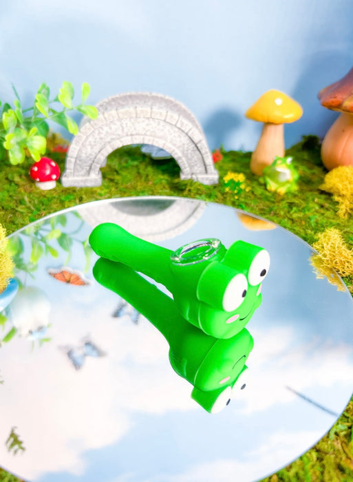 BURNING LOVE Silicone Froggy Pipe