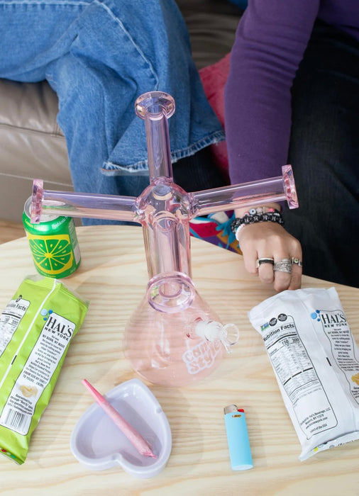 CANNA STYLE PINK HUNGRY HUNGRY HIPPOS BONG