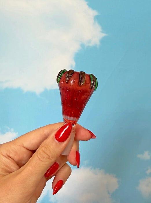 BURNING LOVE STRAWBERRY BONG