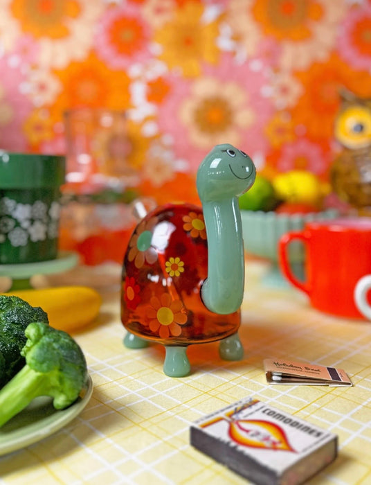 BURNING LOVE RETRO TURTLE BONG