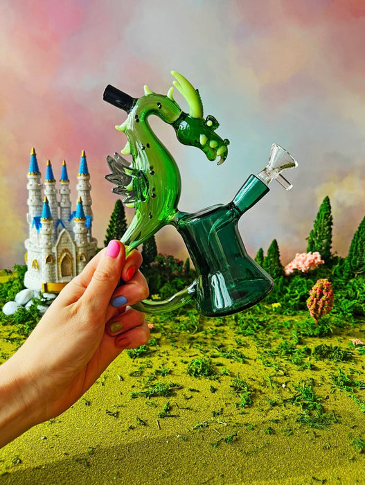 BURNING LOVE Puff The Magic Dragon Bong