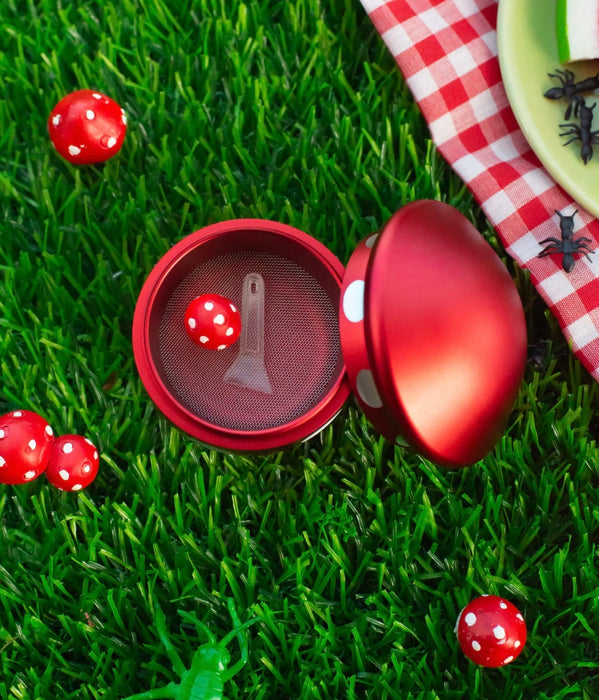 BURNING LOVE Toadstool Grinder- RED