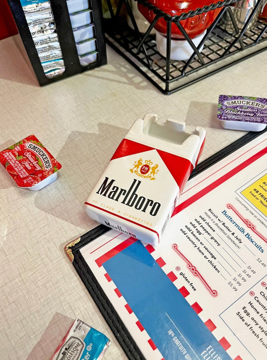 BURNING LOVE Cig Box ash tray