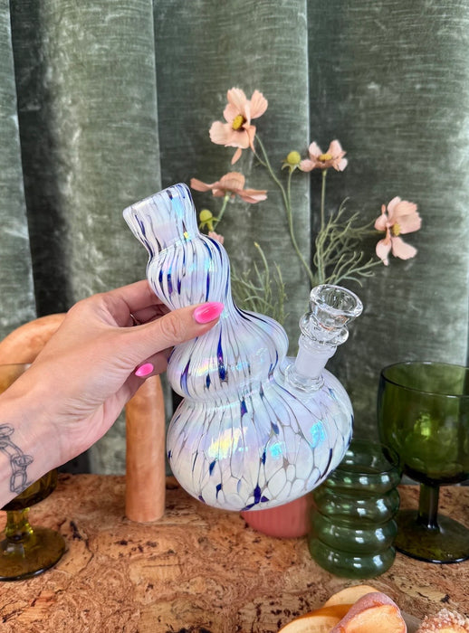 BURNING LOVE MOTHER OF PEARL BONG