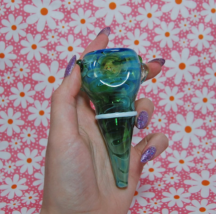 BURNING LOVE Garden Gnome Pipe - GREEN