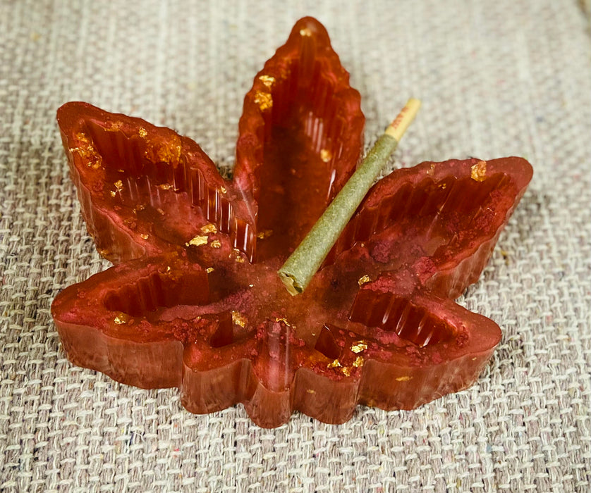 Soleil Bris Large Dark Coral with Gold Speckled Hand Made Resin PotLeaf Ashtray