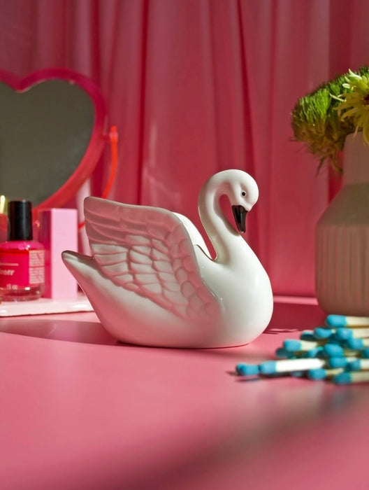 BURNING LOVE Swan Match Striker