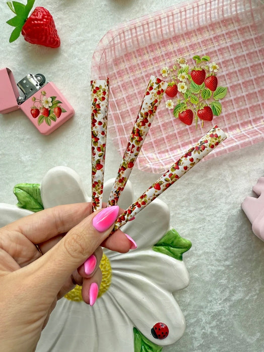 BURNING LOVE STRAWBERRY CONES - 9 PACK