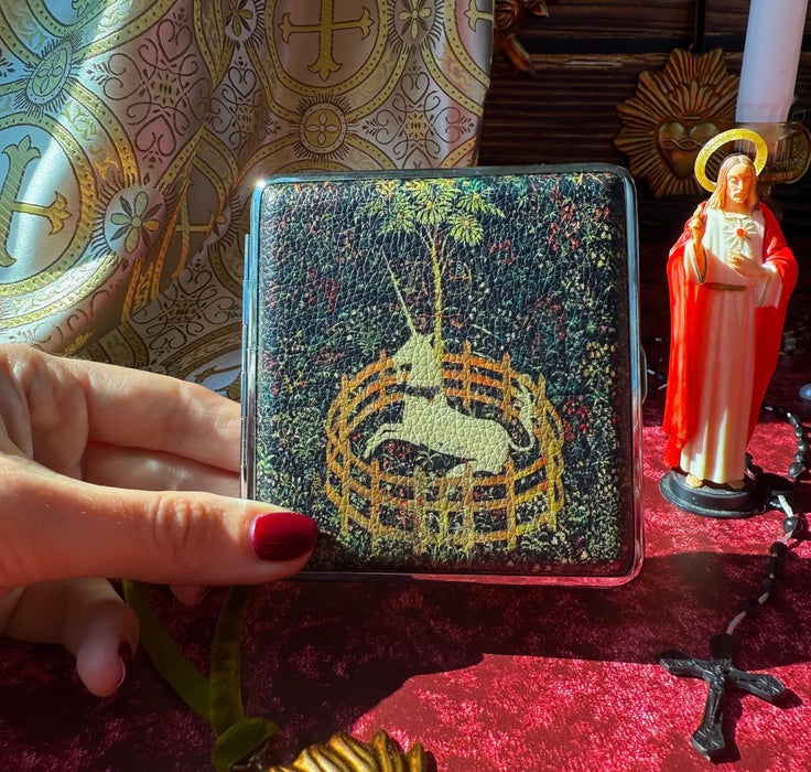 BURNING LOVE Medieval Tapestry Case