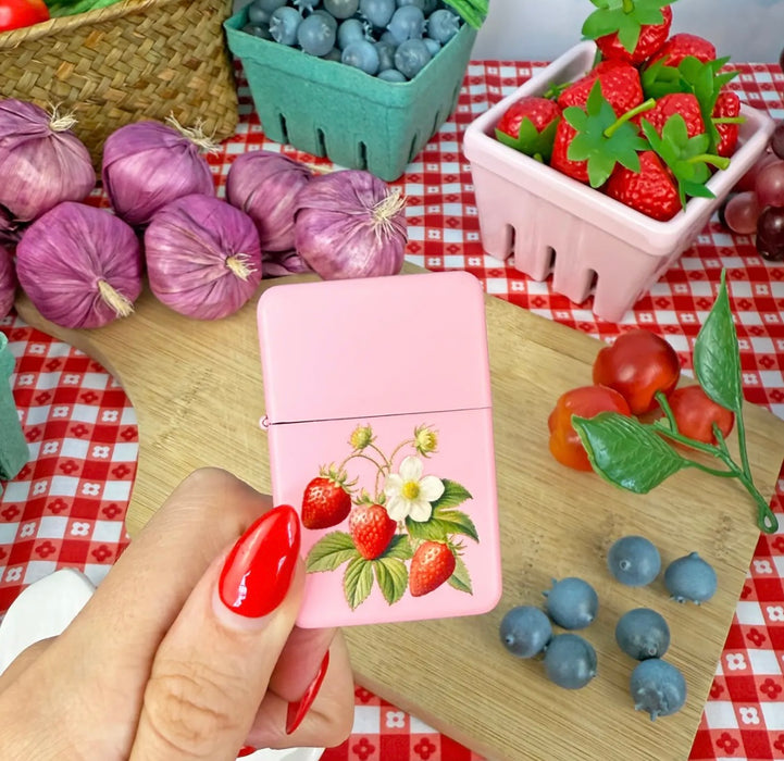 BURNING LOVE Strawberry Lighter