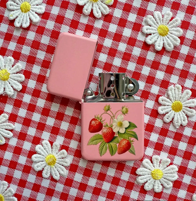 BURNING LOVE Strawberry Lighter
