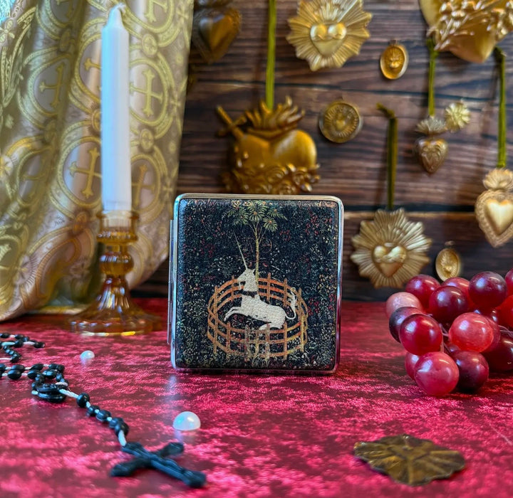 BURNING LOVE Medieval Tapestry Case