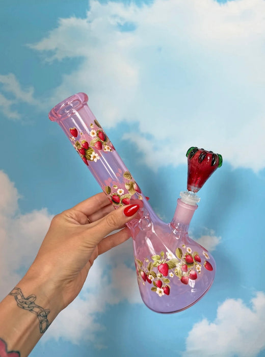 BURNING LOVE STRAWBERRY BONG