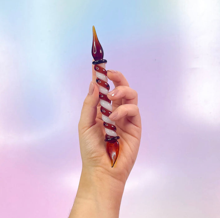 BURNING LOVE Curly Dab Tool - AMBER