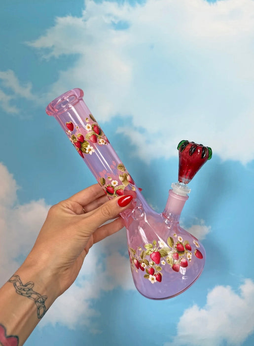 BURNING LOVE STRAWBERRY BONG