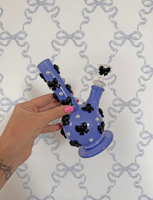 BURNING LOVE Mini Bow and Pearl Bong