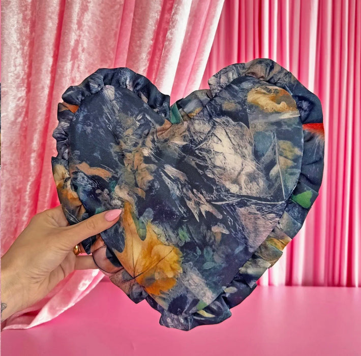 BURNING LOVE Camo Heart Smell Proof Bag
