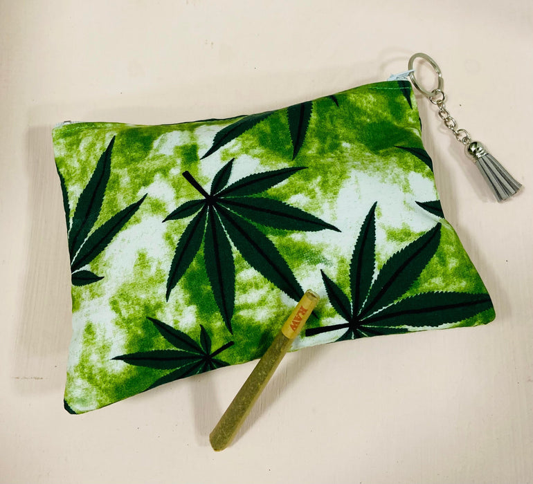 Soleil Bris Hand Made Green PotLeaf Stash Bag with tassel
