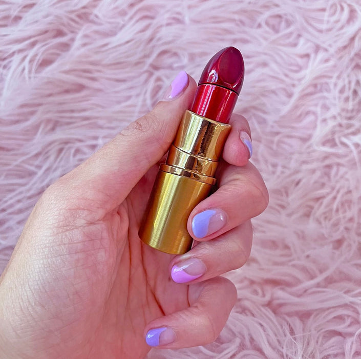 BURNING LOVE Lipstick Lighter