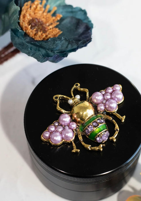 CANNA STYLE JEWELED BEETLE GRINDER