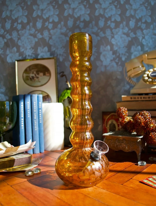 BURNING LOVE Fool's Gold Bong