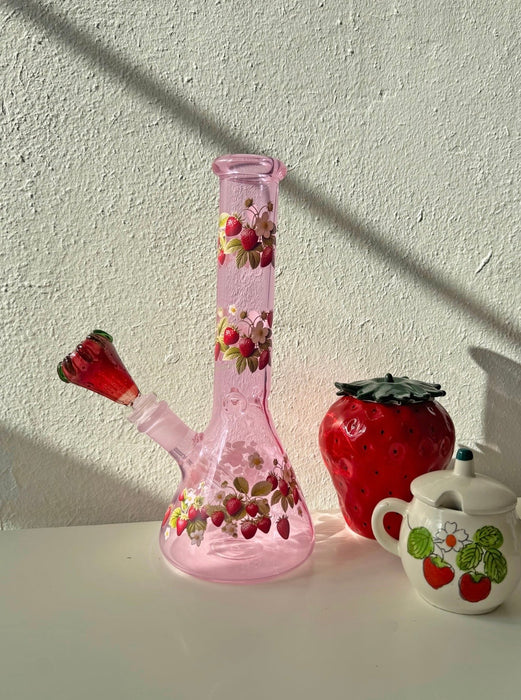 BURNING LOVE STRAWBERRY BONG