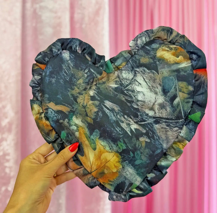 BURNING LOVE Camo Heart Smell Proof Bag