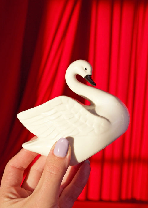 BURNING LOVE Swan Match Striker