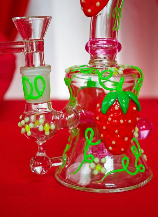 BURNING LOVE Glow In The Dark 3D Strawberry Bong