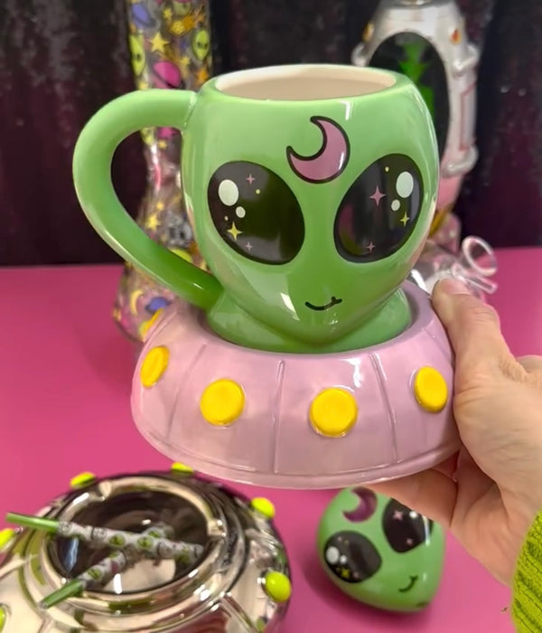 CANNA STYLE "SPACEY" ALIEN MUG & PLATE