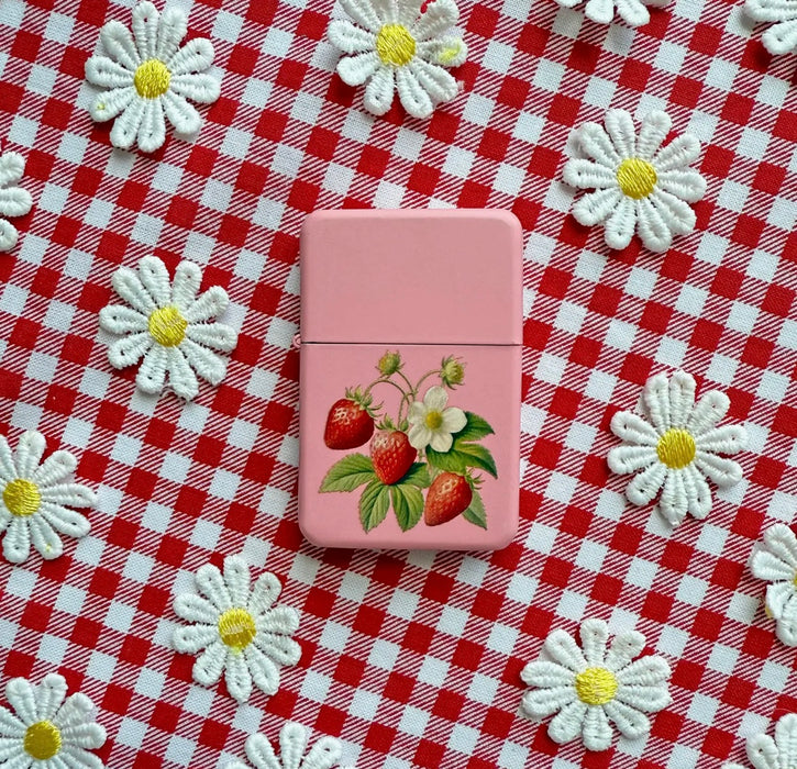 BURNING LOVE Strawberry Lighter