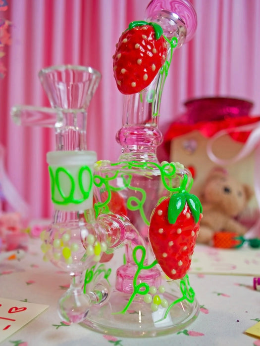 BURNING LOVE Glow In The Dark 3D Strawberry Bong