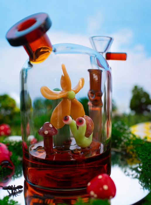 BURNING LOVE Snail Cloche