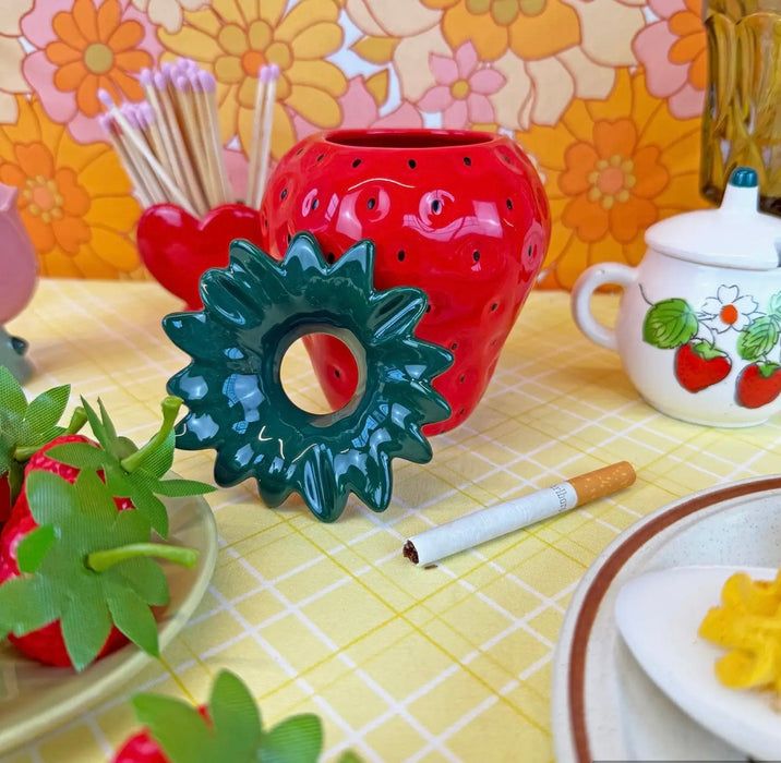 BURNING LOVE Strawberry Ash Tray