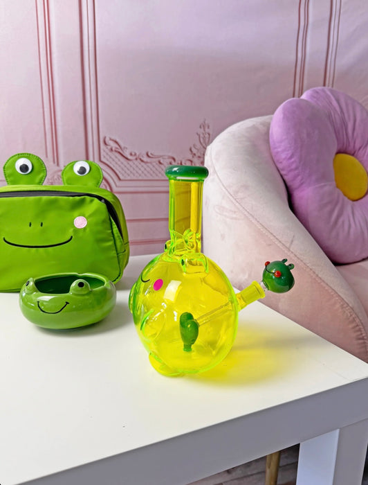 BURNING LOVE Ms. Frog, The Bong