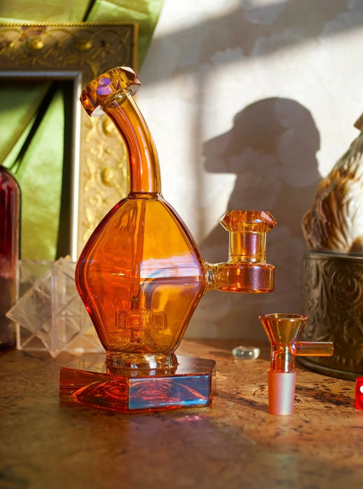 BURNING LOVE Bitchy Bong- Amber
